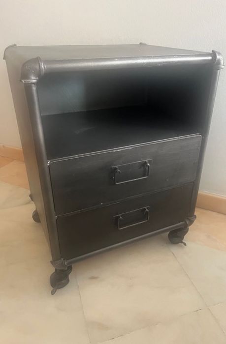 Conjunto de móveis em aço - qualidade e durabilidade