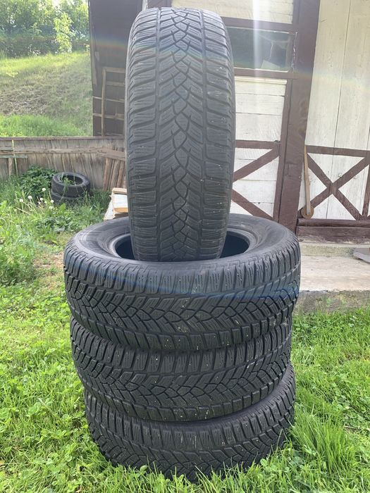 Продам шини всесизонні 215/65/r16