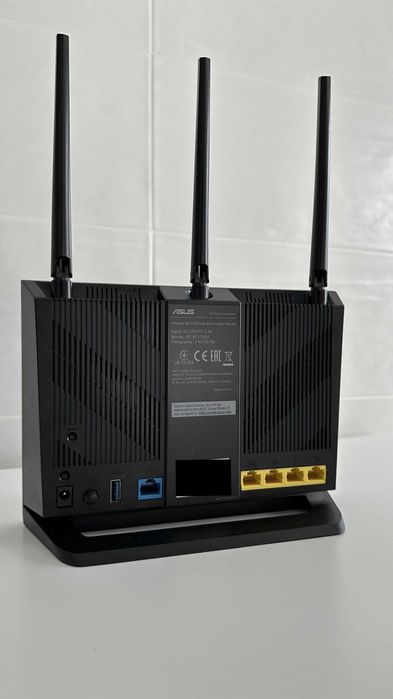 ASUS RT-AC1750U – Gaming Router Dual-Band AC1750 with MU-MIMO, USB, VPN64286176961795121