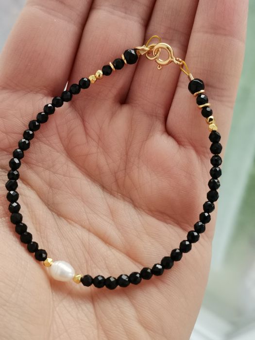 Czarna bransoletka