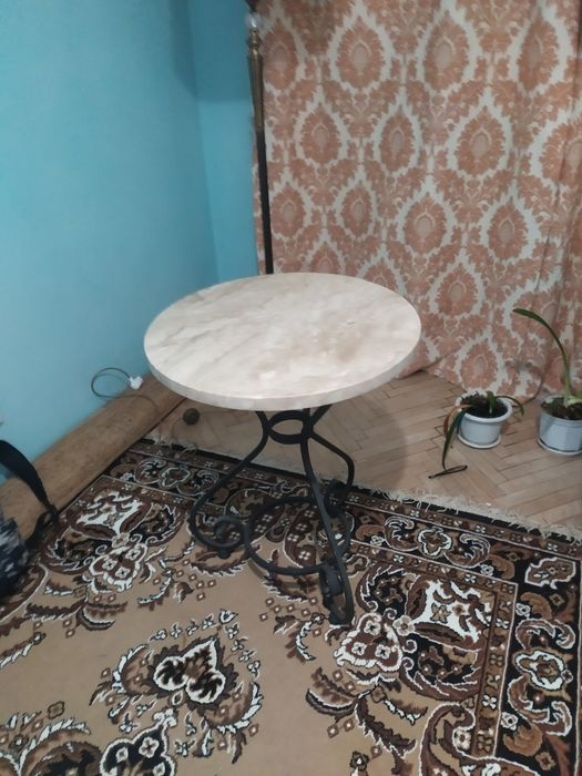 Столик кавовий бу