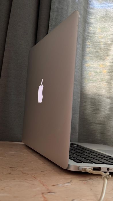 MacBook Air 13" (Mid 2013) Ideal para Estudo e Trabalho