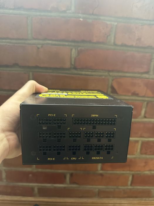 Блок живлення segotep gp1350g