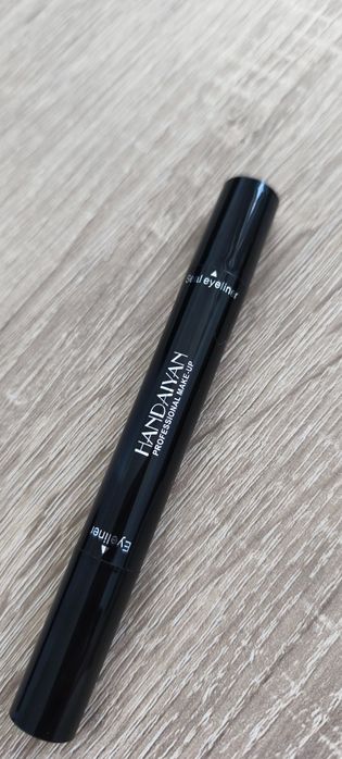 Eyeliner dwustronny