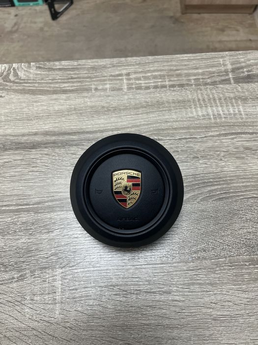 Porshe Taycan подушка керма Airbag