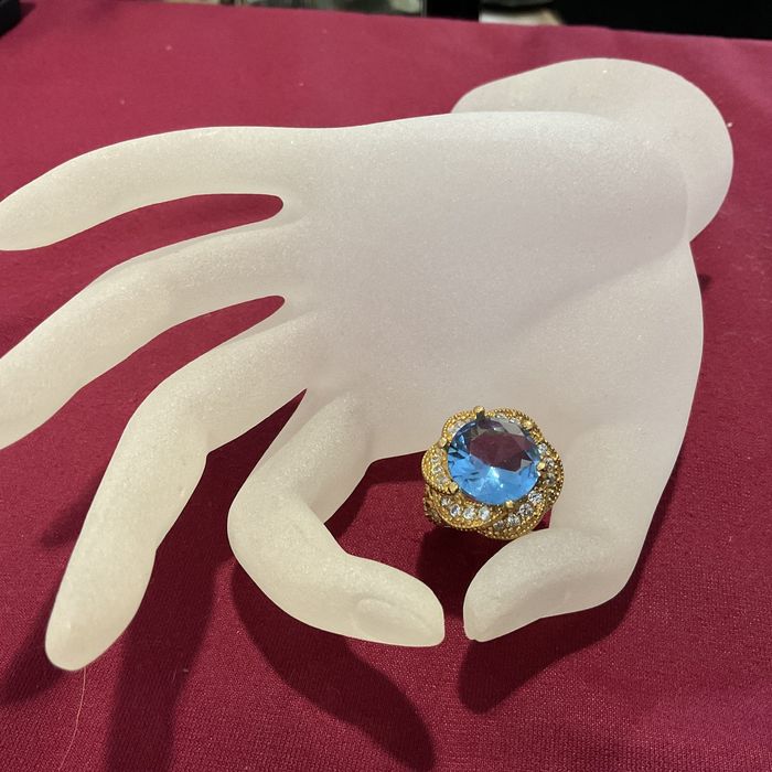 Anel prata 925 banhada a ouro medida 11 mm anúncios abaixo