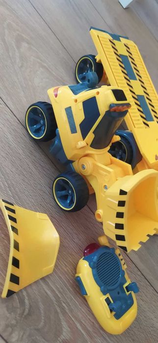 Samochody ciężarowe na pilota sterowane