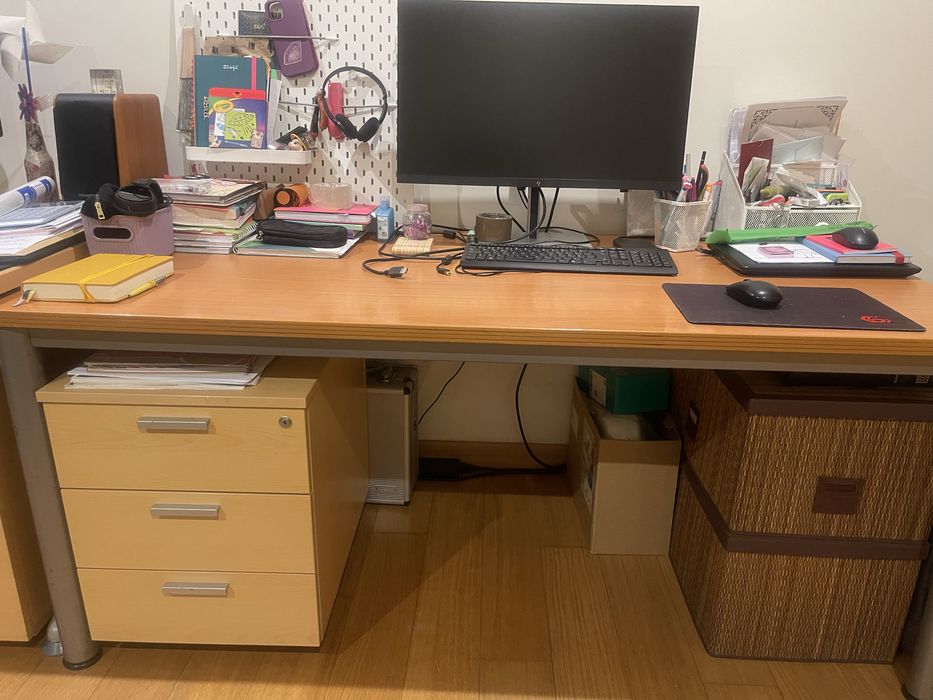 Mesa escritorio madeira