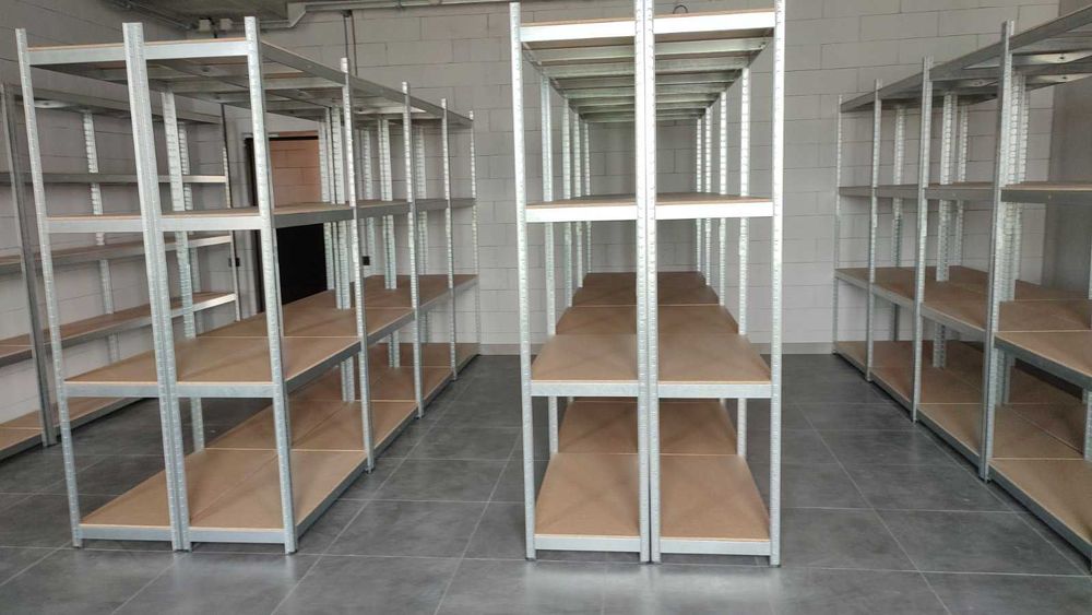 Стеллажи полочные на склад. Шинные стеллажи. Стеллаж в гараж. В архив