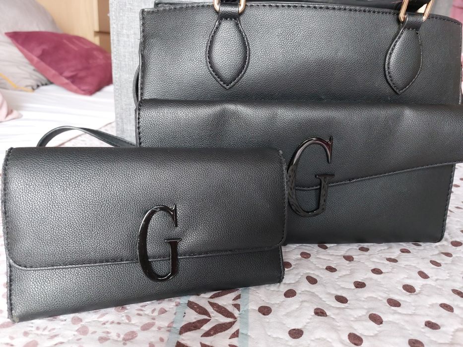 Bolsa de ombro ou mão  Guess