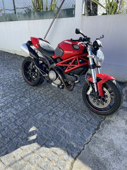 Ducati Monster 796