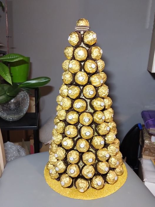 Piramida Ferrero Rocher ślub wesele urodziny