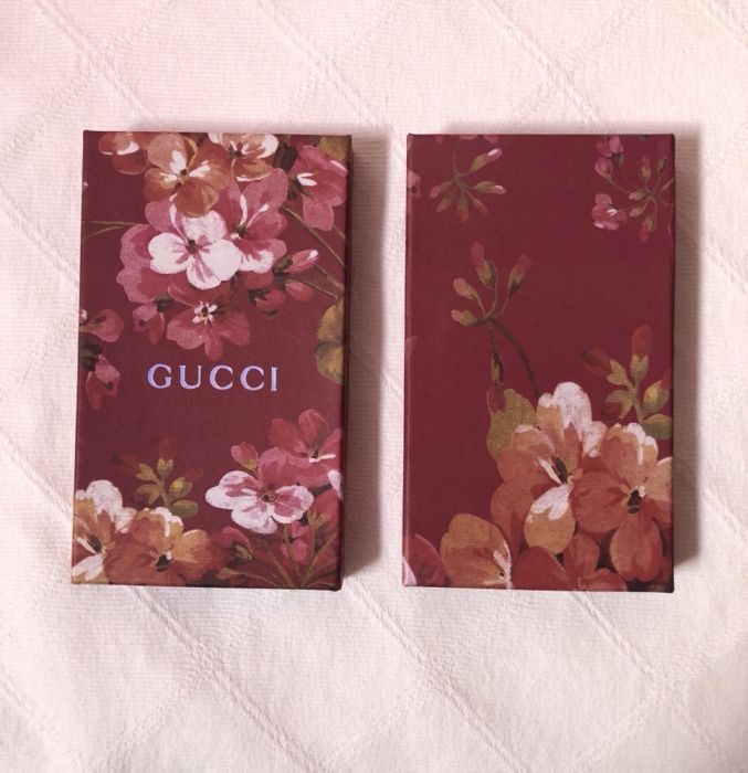 Gucci - Caixa vazia com flores (10cm x 17cm)