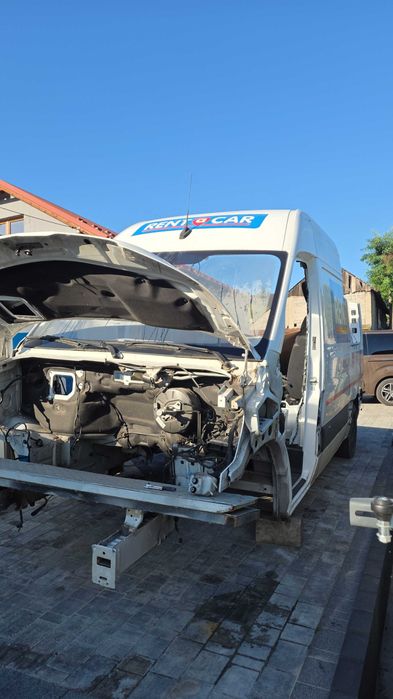 Przód bok 907 w907 sprinter