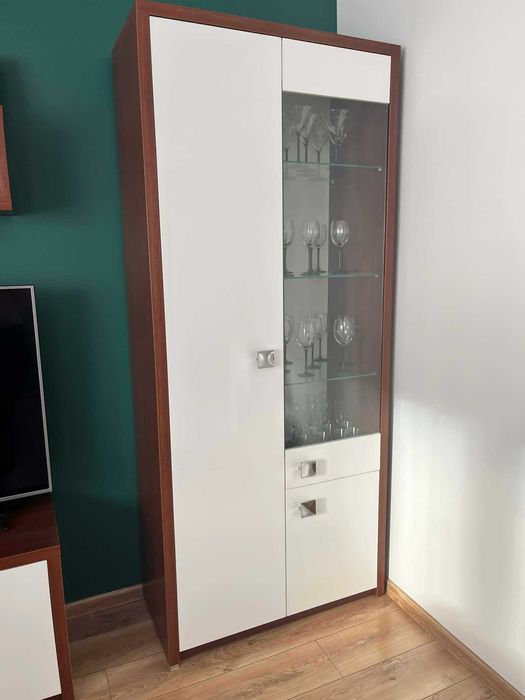 Zestaw mebli do salonu/ meblościanka