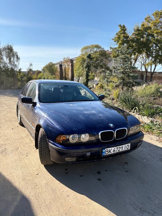 Автомобіль Bmw e39