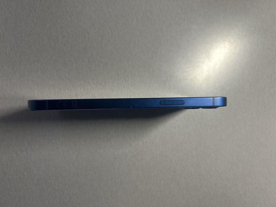 Iphone 12 niebieski