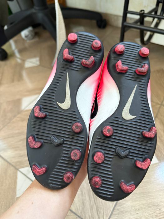 Дитячі  футбольні  бутси Nike