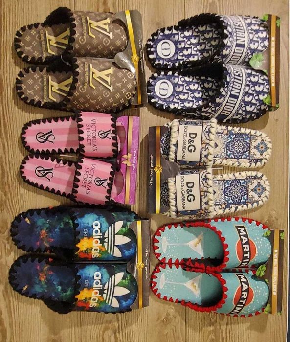 Тапочки з принтами на подарунок