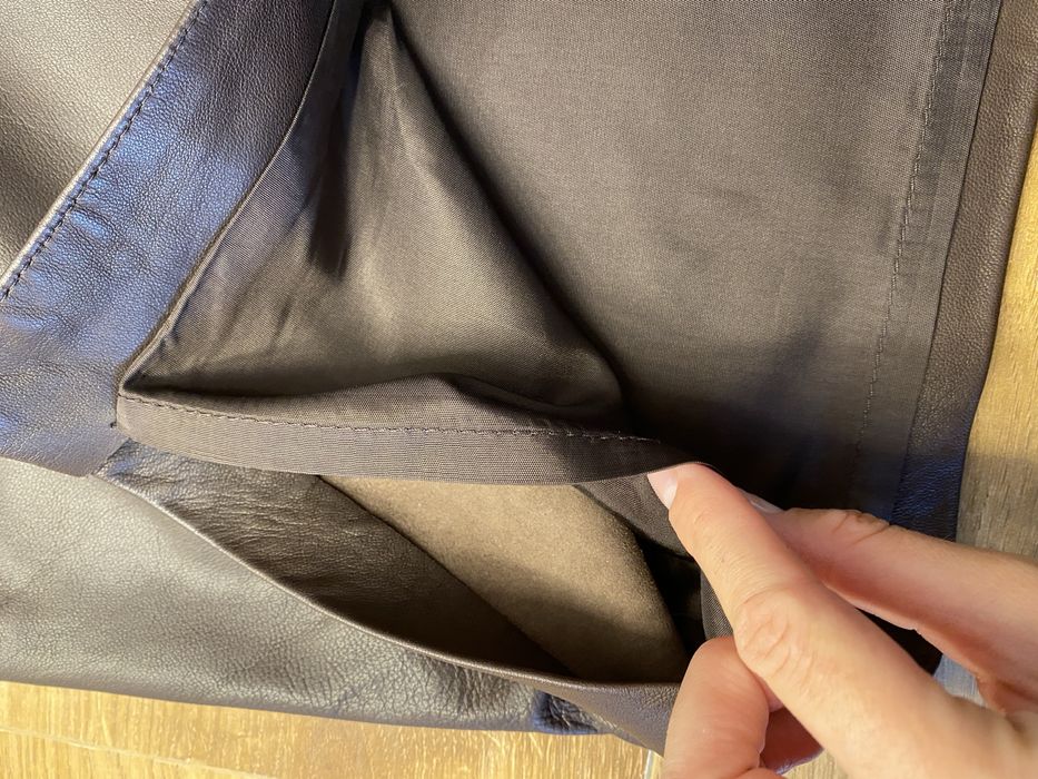 Спідниця міді шкіряна