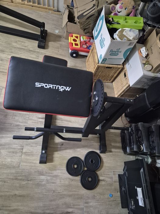 Maszyna do bicepsa , modlitewnik plus 4 talerz e po 2kg