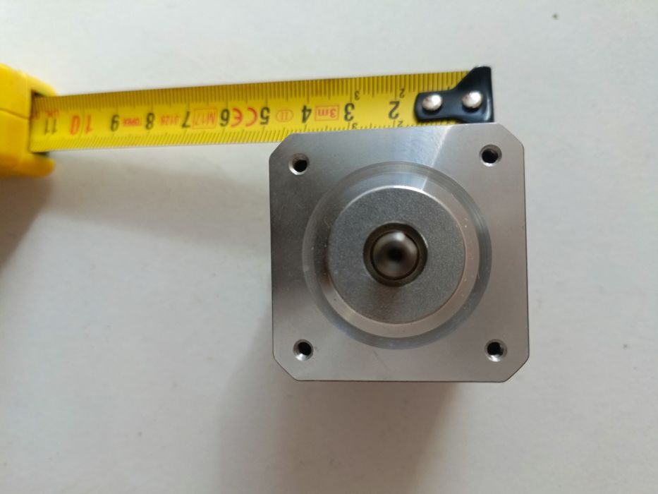 Silnik krokowy NEMA  FL42STH47-1304AC-01