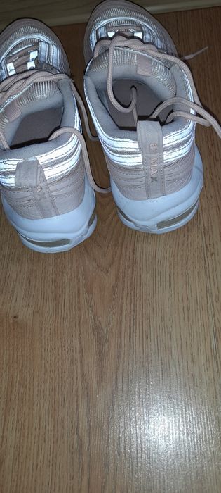 Buty sportowe z odblaskiem rozmiar 39