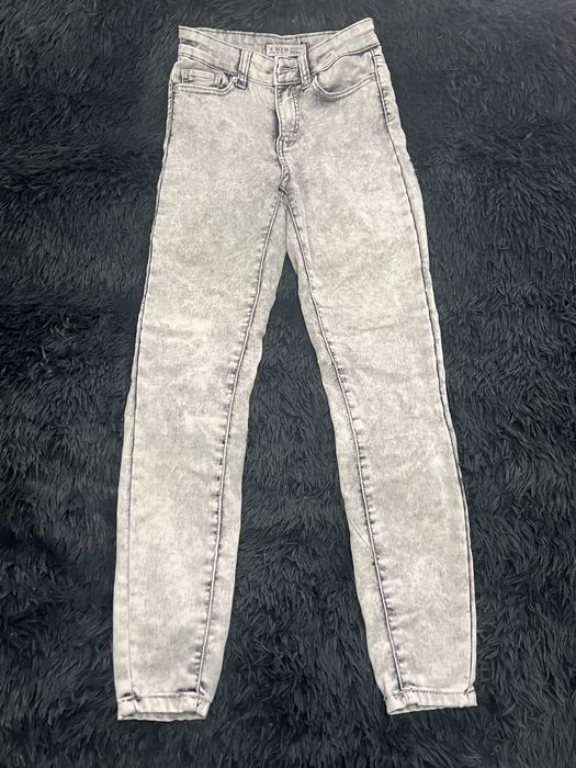 Jeans Bershka Stradivarius Shein POUCO USO 32 e 34