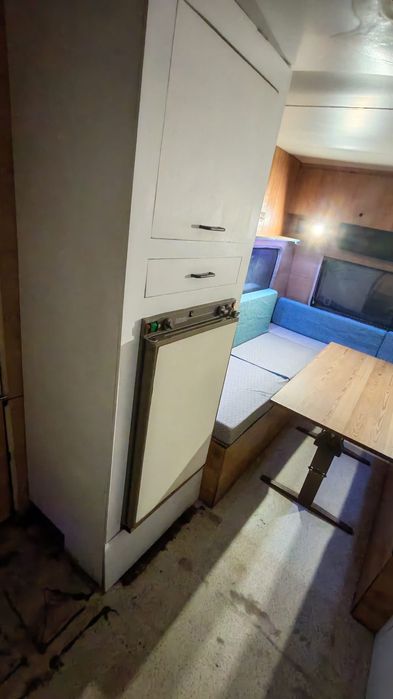 Rara Mercedes 308D (1978) LIGEIRA 8 Lugares – Mecânica Impecável e IPO Válida (Para Terminar Restauro)