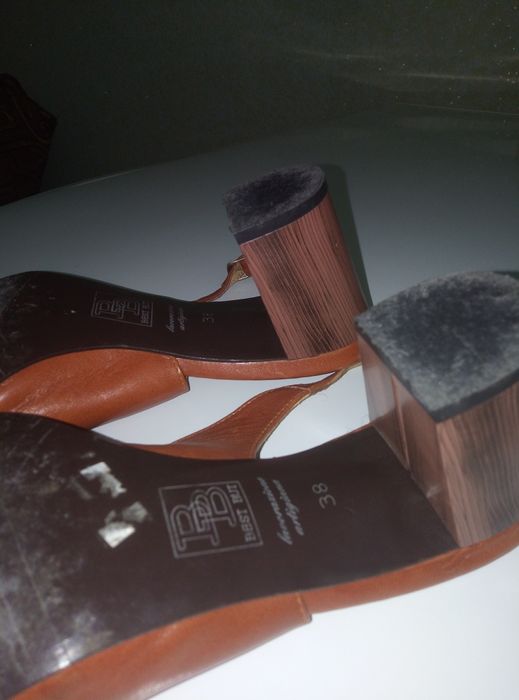 Босоніжки жіночі розмір38