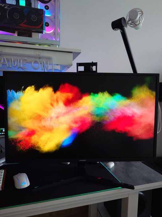 Monitor SAMSUNG 32" 4K U32J590UQU