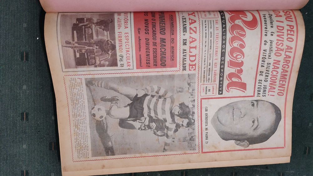 49 Jornais Record de 1971 encadernados num único volume