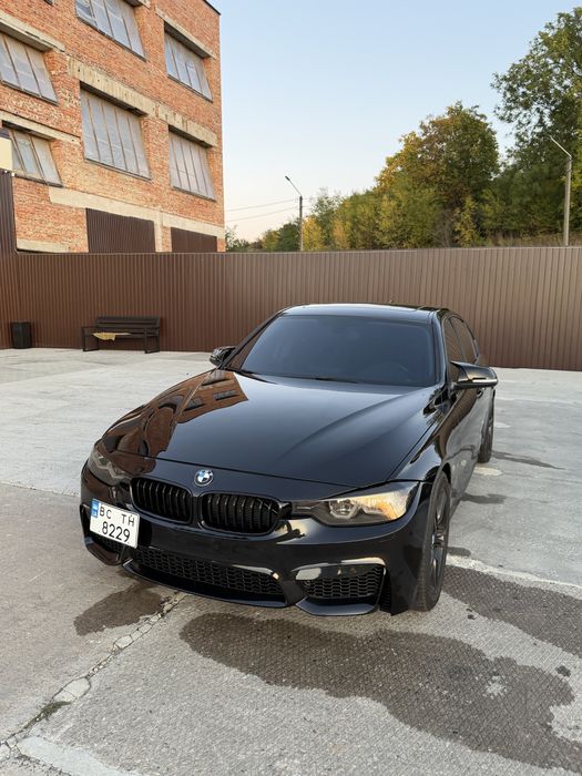 BMW f30 2012 328i задній привід