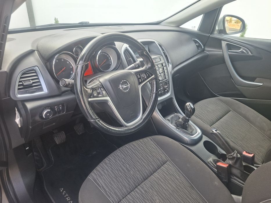 Opel astra cdti 2013