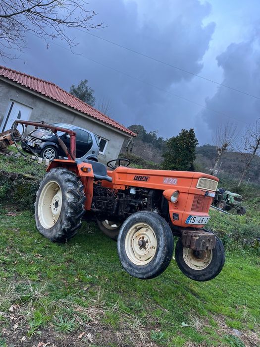 Trator Fiat 420 impecavel