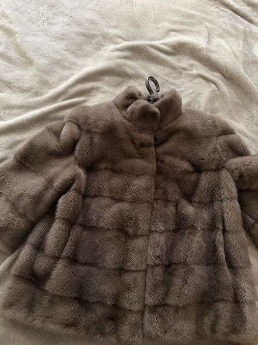 Продам норковую шубу автоледи