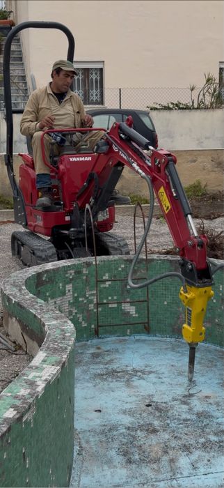 Aluguer de Mini Giratórias C/ Operador Certificado