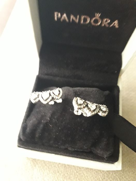 Brincos pandora prata 3 corações