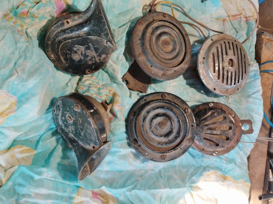 Сигнали автомобільні