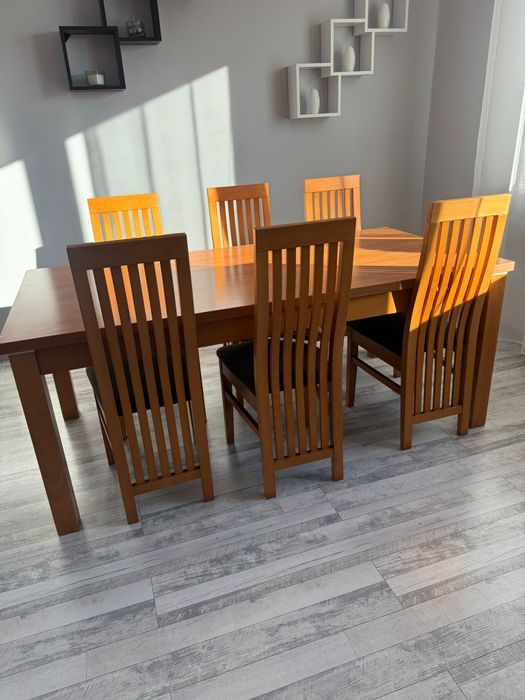 Stół z 6 krzesłami