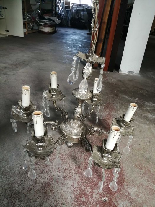 Candeeiro antigo usado como novo