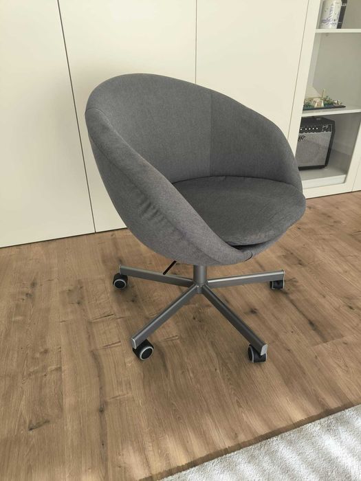 Cadeira escritório IKEA SKRUVSTA (Cinzenta)