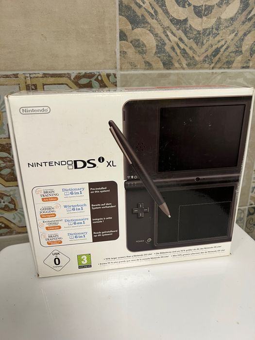 Nintendo DS XL - kompletnej pudełkiem