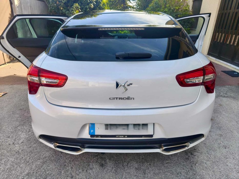 Citroën DS5 2.0 HDi Hybrid4 Sport Chic 200cv | Versão Topo de Gama