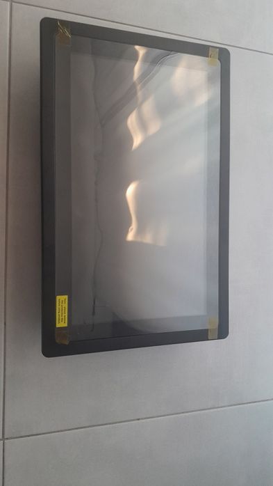 Komputer panelowy przemysłowy dotykowy  15,6 cala