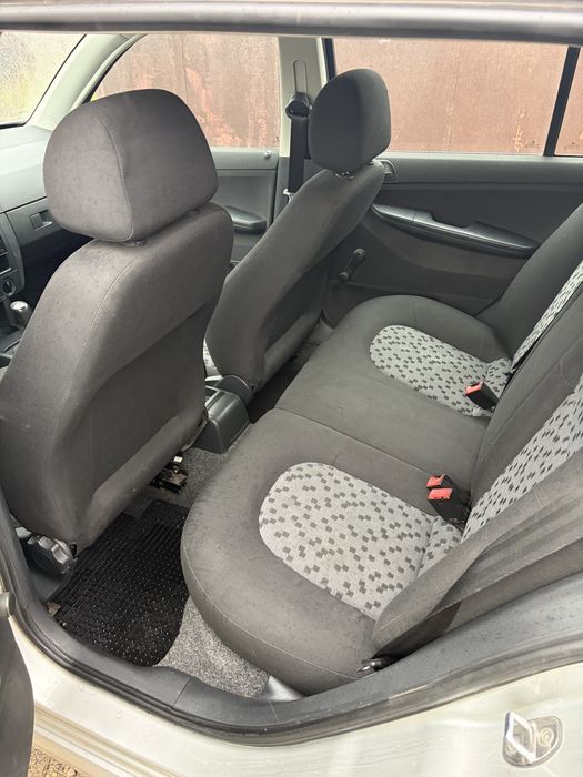 Skoda  fabia 1.2 бензин кондиціонер