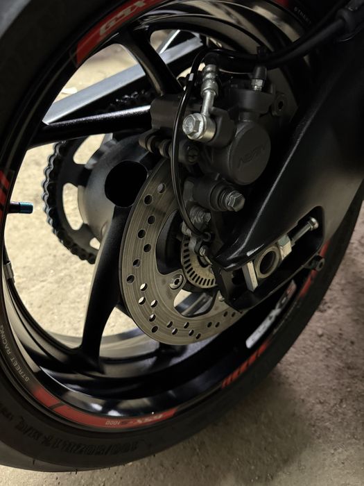 Японський мотоцикл Suzuki GSXS 1000F ABS з Японії