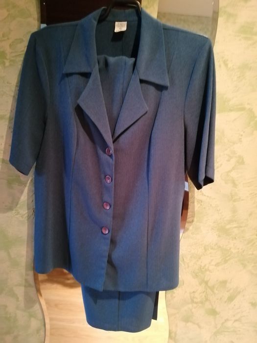 Sprzedam komplet że spodniami