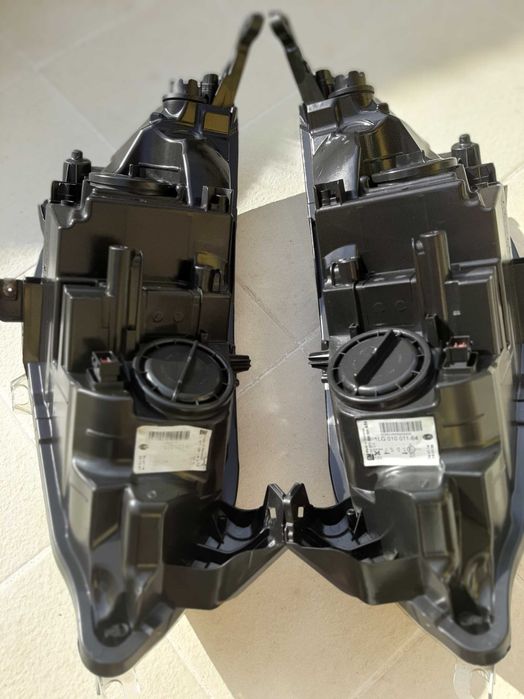 Dois faróis da frente opel Astra semi novo 2014