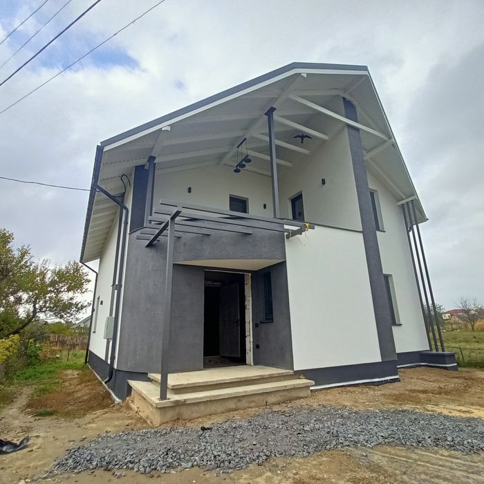 Продаж будинку 230 кв.м на ділянці 7,5 с